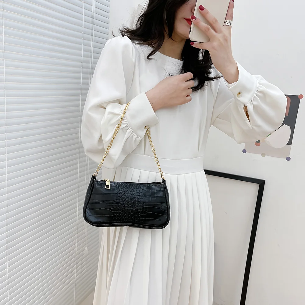 Solid Color PU Leather Shoulder Bag Leisure Ladies Zipper Chain Small Underarm Bags Stylish Female Shopping Pouch
Solid Color PU Leather Shoulder Bag Leisure Ladies Zipper Chain Small Underarm Bags Stylish Female Shopping Pouch