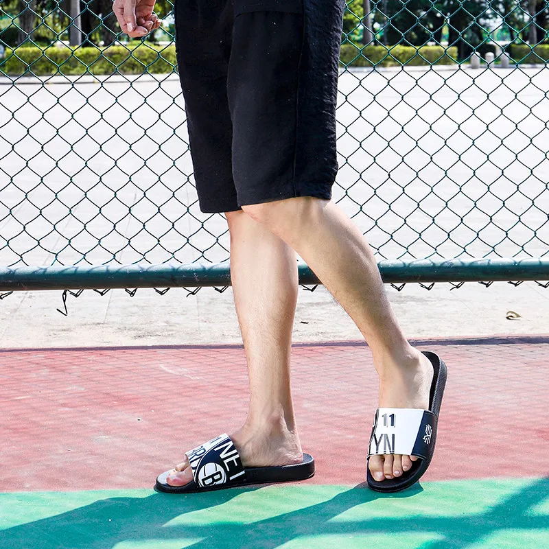 Outdoor Black Summer Soft Slippers Mens Fashion Printed Men's Flip Flops Trend Designer Slippers Men Non-Slip Flat Beach Sandals
Outdoor Black Summer Soft Slippers Mens Fashion Printed Men's Flip Flops Trend Designer Slippers Men Non-Slip Flat Beach Sandals