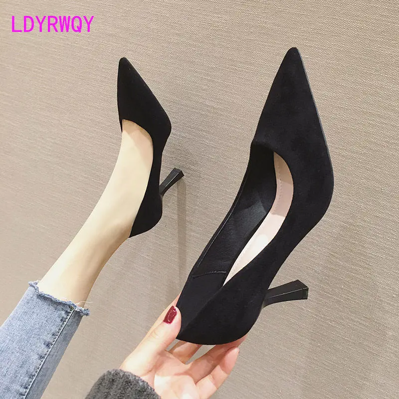 Black suede high heels pointed toe stiletto professional work women's singles 43 large size
Black suede high heels pointed toe stiletto professional work women's singles 43 large size