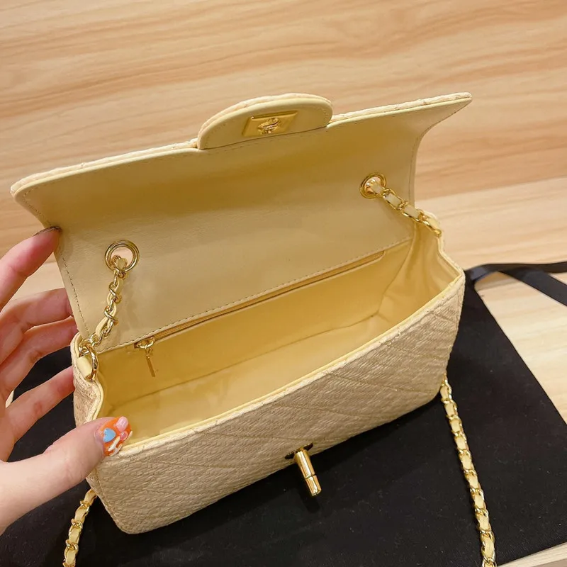 117326 2021 new fashion ladies chain bag trend all-match ladies shoulder bag messenger bag
117326 2021 new fashion ladies chain bag trend all-match ladies shoulder bag messenger bag