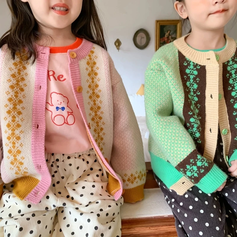 2021 Autumn and Winter Girls Fashion Retro Cardigan Children Unisex Plaid Thick Knitted Warm Sweater Lace Floral Sweater
2021 Autumn and Winter Girls Fashion Retro Cardigan Children Unisex Plaid Thick Knitted Warm Sweater Lace Floral Sweater
