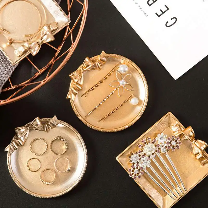 Golden Jewelry Storage Tray For Home Living Room Decoration High Quality Resin Necklace Crafts Trinket Storage Trays Household
Golden Jewelry Storage Tray For Home Living Room Decoration High Quality Resin Necklace Crafts Trinket Storage Trays Household