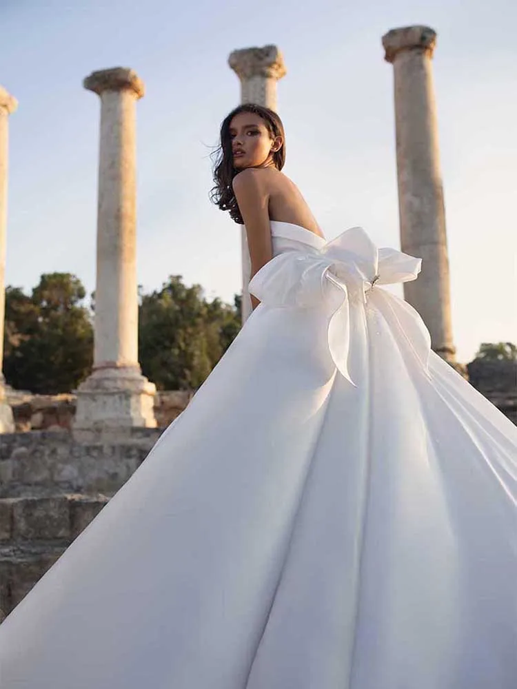 Hi Shy Bride New Simple Wedding Dress Backless Sleeveless Design Chiffon Lace Bride Dresses Princess Dress Plus Size Tailor-made
Hi Shy Bride New Simple Wedding Dress Backless Sleeveless Design Chiffon Lace Bride Dresses Princess Dress Plus Size Tailor-made