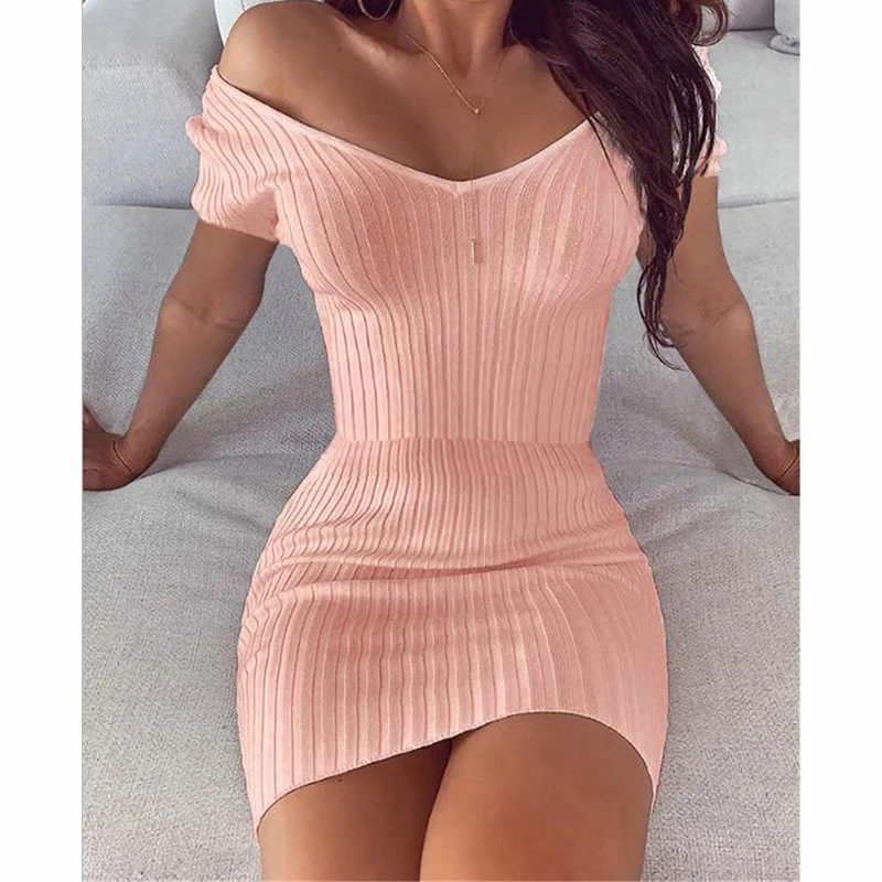 Sexy Club Off Shoulder Long Sleeve Bodycon Dress For Women 2020 Winter White Knitted Sweater Mini Woman Dresses Robe Femme
Sexy Club Off Shoulder Long Sleeve Bodycon Dress For Women 2020 Winter White Knitted Sweater Mini Woman Dresses Robe Femme