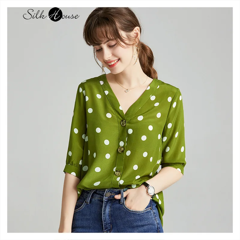 Half-Sleeve Shirt V-neck Loose Silk Shirt Dot Prints Silk Top 2020 Fashion New Style
Half-Sleeve Shirt V-neck Loose Silk Shirt Dot Prints Silk Top 2020 Fashion New Style