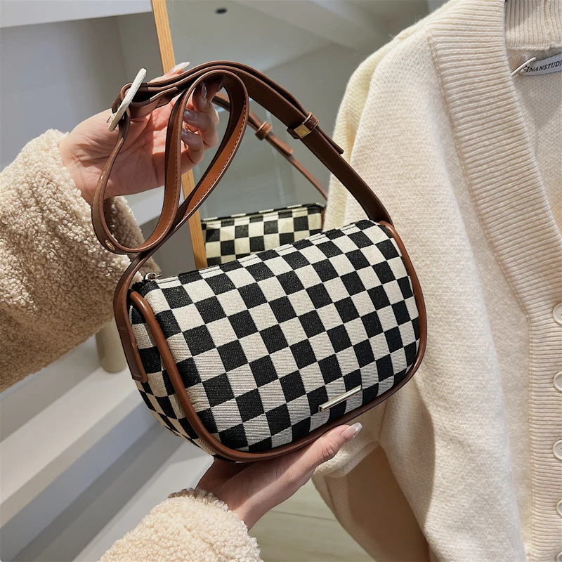 Retro Plaid Print Tote PU Leather Shoulder Underarm Bags Small Shopper Women's Bag Trend 2021 Cheap Quality Female Handbag
Retro Plaid Print Tote PU Leather Shoulder Underarm Bags Small Shopper Women's Bag Trend 2021 Cheap Quality Female Handbag