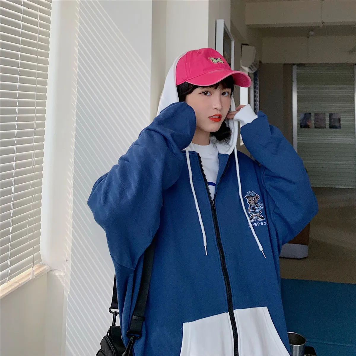 Zip-up Hoodie Women Loose Fashion Sweatshirt Pockets Letter Casual Oversized Harajuku Streetwear Womens Tops Clothes Trendy
Zip-up Hoodie Women Loose Fashion Sweatshirt Pockets Letter Casual Oversized Harajuku Streetwear Womens Tops Clothes Trendy