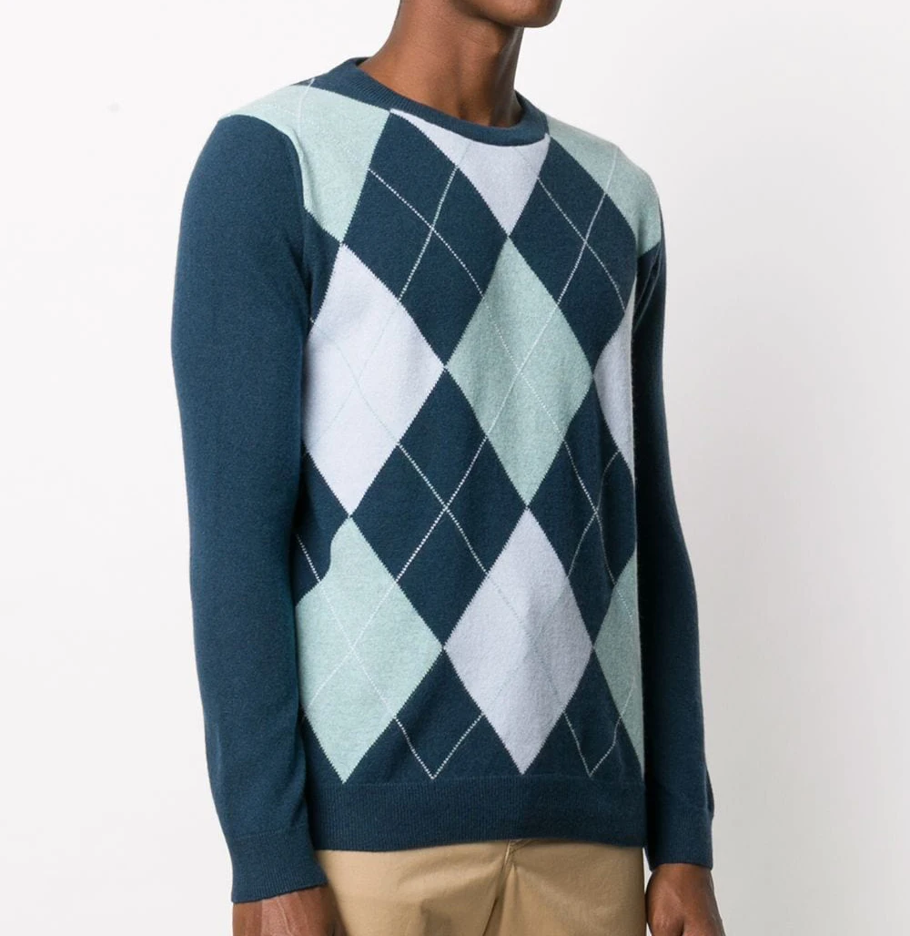 Мужской трикотажный пуловер с длинным рукавом и высоким воротом
Мужской трикотажный пуловер с длинным рукавом и высоким воротом