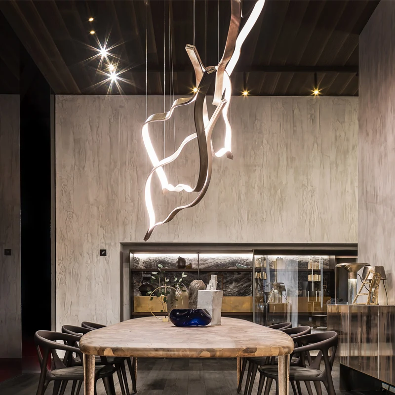 Postmodern minimalist creative dining room chandelier Nordic oval shape bar counter living room lobby chandelier
Postmodern minimalist creative dining room chandelier Nordic oval shape bar counter living room lobby chandelier