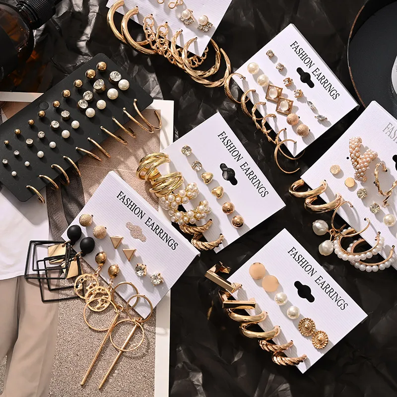 New Korean Pearl Hoop Earrings Set for Women Geometirc Gold Tassel Dangle Earrings Stud Earrings 2021 Trend Statement Jewelry 
New Korean Pearl Hoop Earrings Set for Women Geometirc Gold Tassel Dangle Earrings Stud Earrings 2021 Trend Statement Jewelry