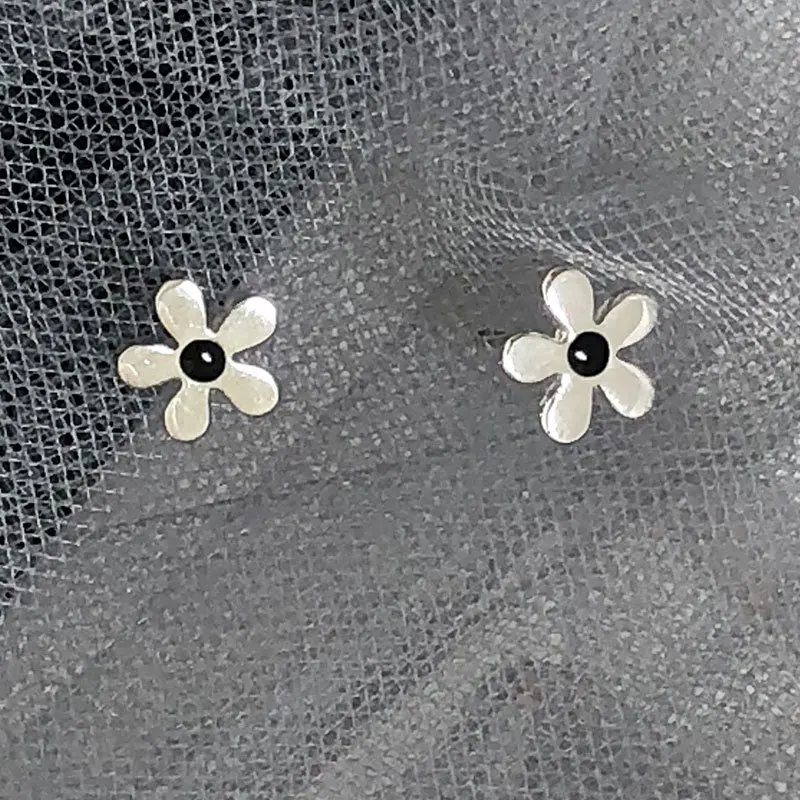 News S925 Silver Sterling Earring Sun Flower Drip Glaze Stud Earring For Women Earrings Silver 925 Jewelry Daily 2021 Trend
News S925 Silver Sterling Earring Sun Flower Drip Glaze Stud Earring For Women Earrings Silver 925 Jewelry Daily 2021 Trend