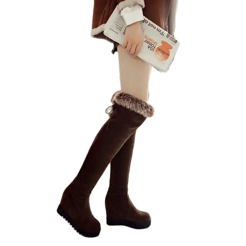 Женские замшевые ботинки на платформе, зимние теплые ботинки с меховой подкладкой, каблук на танкетке, стиль Ins, 2021
Женские замшевые ботинки на платформе, зимние теплые ботинки с меховой подкладкой, каблук на танкетке, стиль Ins, 2021