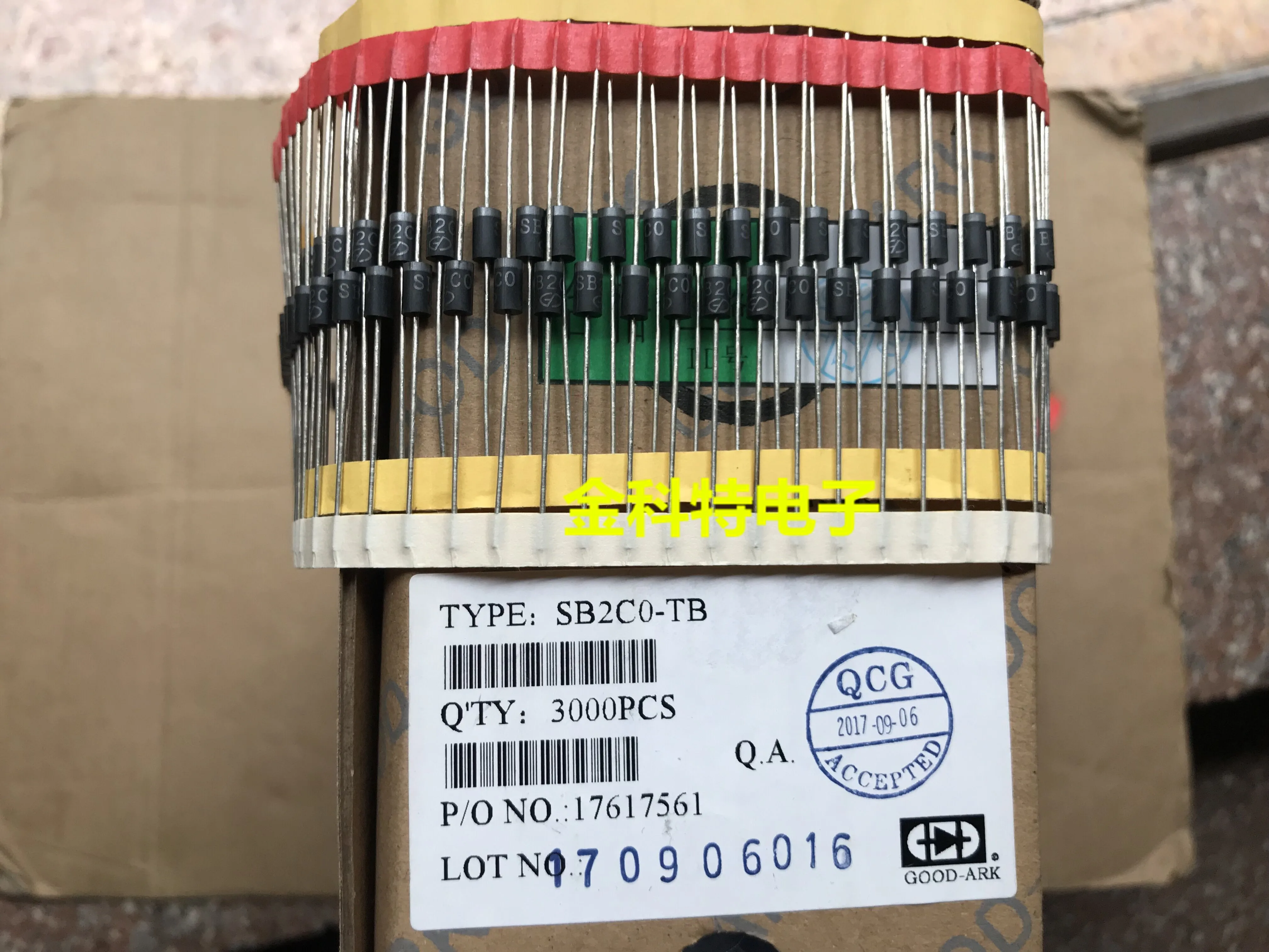 Оригинальный новый 100% SB2C0-TB диод 2A 200V SB2C0 DO-15 (индуктор) 
Оригинальный новый 100% SB2C0-TB диод 2A 200V SB2C0 DO-15 (индуктор)