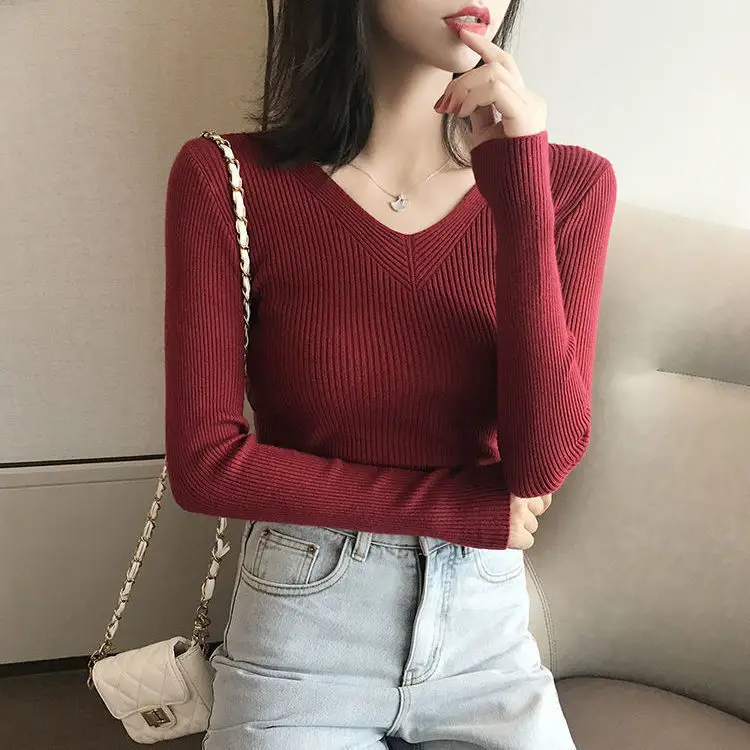 Knitted bottoming sweater women's 2021 autumn and winter new V-neck long-sleeved wild slim sweater women's top pullover
Knitted bottoming sweater women's 2021 autumn and winter new V-neck long-sleeved wild slim sweater women's top pullover