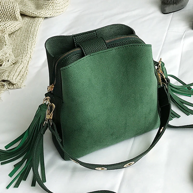 2021 New Fashion Scrub Women Bucket Bag Vintage Tassel Messenger Bag Sacs Tas Bolsa Retro Shoulder Bag Simple Crossbody Bag Tote
2021 New Fashion Scrub Women Bucket Bag Vintage Tassel Messenger Bag Sacs Tas Bolsa Retro Shoulder Bag Simple Crossbody Bag Tote