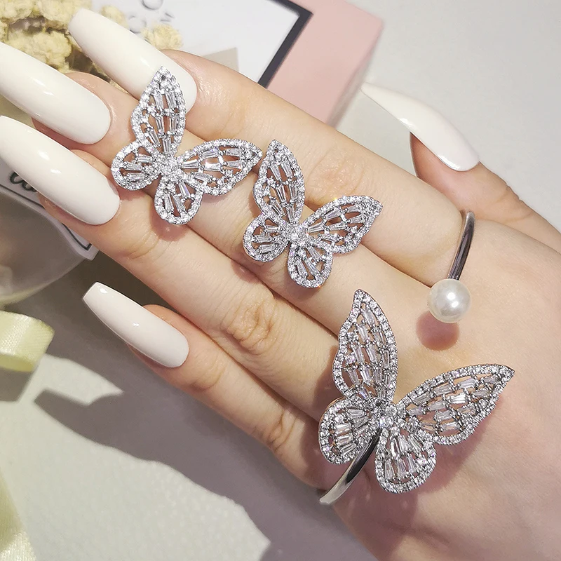 2pcs Pack 2022 New Luxury Butterfly silver color bride Dubai Wedding For Women Lady Anniversary Gift Jewelry Bulk Sell J6340
2pcs Pack 2022 New Luxury Butterfly silver color bride Dubai Wedding For Women Lady Anniversary Gift Jewelry Bulk Sell J6340