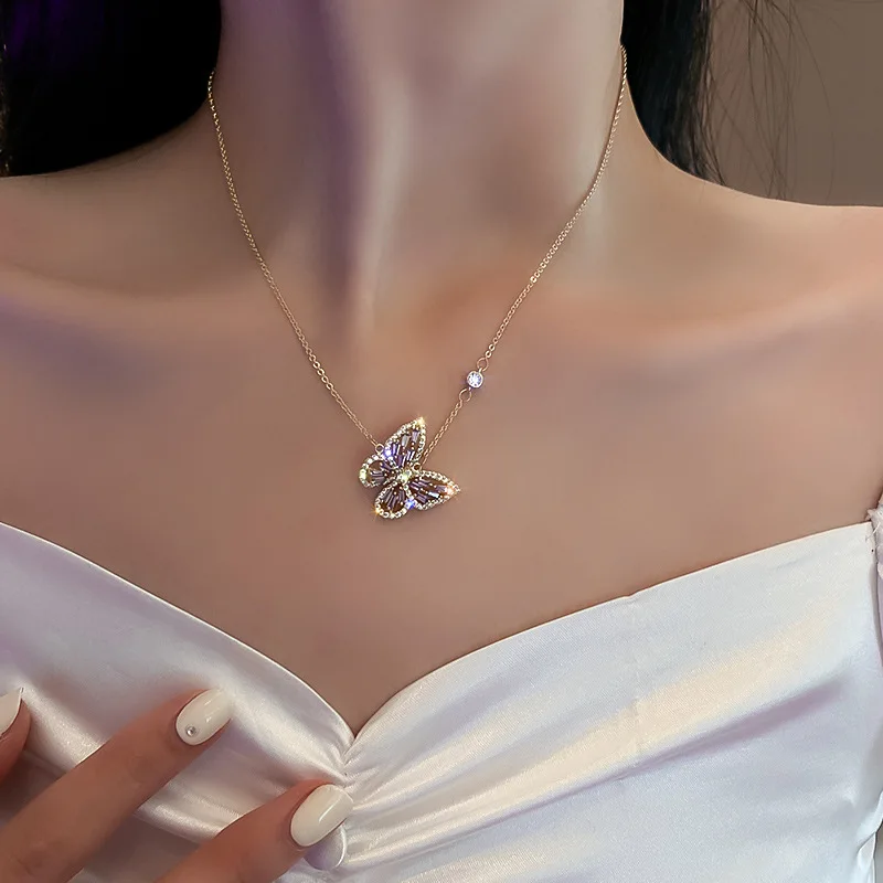 Fashion Alloy Rhinestone Zircon Butterfly Necklace Shiny Women's Necklace Cute Romantic Style Pendant Jewelry Christmas Gifts
Fashion Alloy Rhinestone Zircon Butterfly Necklace Shiny Women's Necklace Cute Romantic Style Pendant Jewelry Christmas Gifts