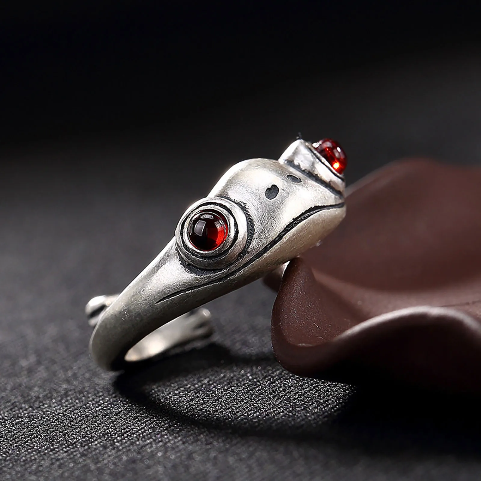 Cute 925 Sterling Silver Personality Animal Thai Silver Ladies Finger Rings Jewelry Unisex Open Adjustable Size Ring Man #F
Cute 925 Sterling Silver Personality Animal Thai Silver Ladies Finger Rings Jewelry Unisex Open Adjustable Size Ring Man #F