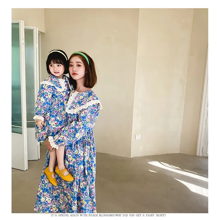 Korean style spring loosen long-sleeved turn down collar floral print dresses for girls and women parent-child clothing
Korean style spring loosen long-sleeved turn down collar floral print dresses for girls and women parent-child clothing