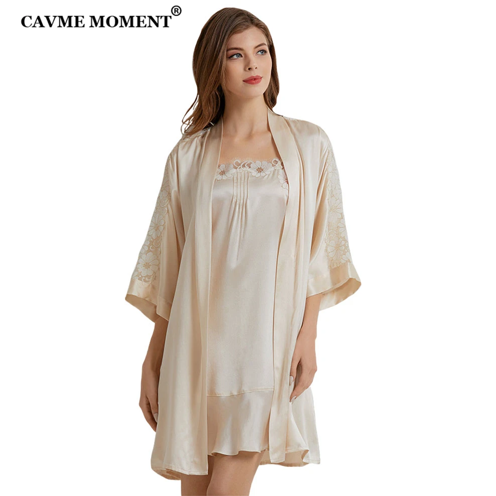 CAVME 100% Silk Robe Dress Sets 2 Pieces Sexy Lace Floral Kimono Robes Spaghetti Strap Dress Plus Size Sleepwear Homeclothes
CAVME 100% Silk Robe Dress Sets 2 Pieces Sexy Lace Floral Kimono Robes Spaghetti Strap Dress Plus Size Sleepwear Homeclothes