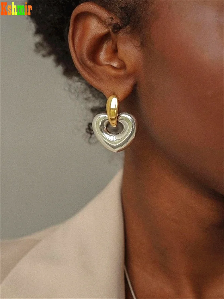 KshmirDesigner matching color heart earrings fashion simple temperament earrings stud Gold patchwork heart earrings jewelry gift
KshmirDesigner matching color heart earrings fashion simple temperament earrings stud Gold patchwork heart earrings jewelry gift