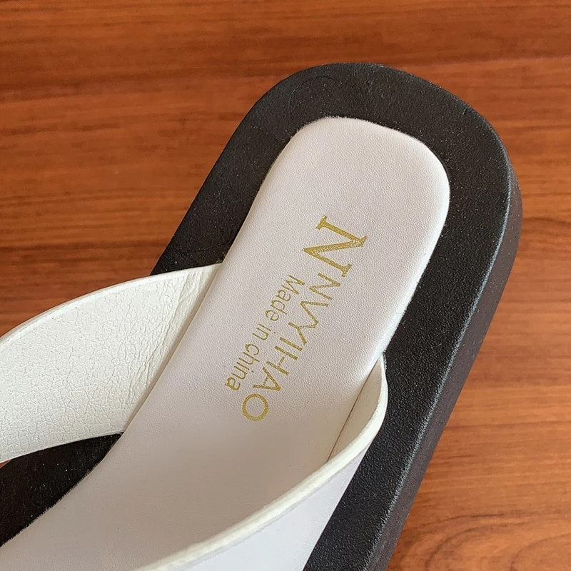 2021 spring and summer new thick bottomed muffin shoes herringbone slipper clip foot Beach Sandal women clip toe
2021 spring and summer new thick bottomed muffin shoes herringbone slipper clip foot Beach Sandal women clip toe
