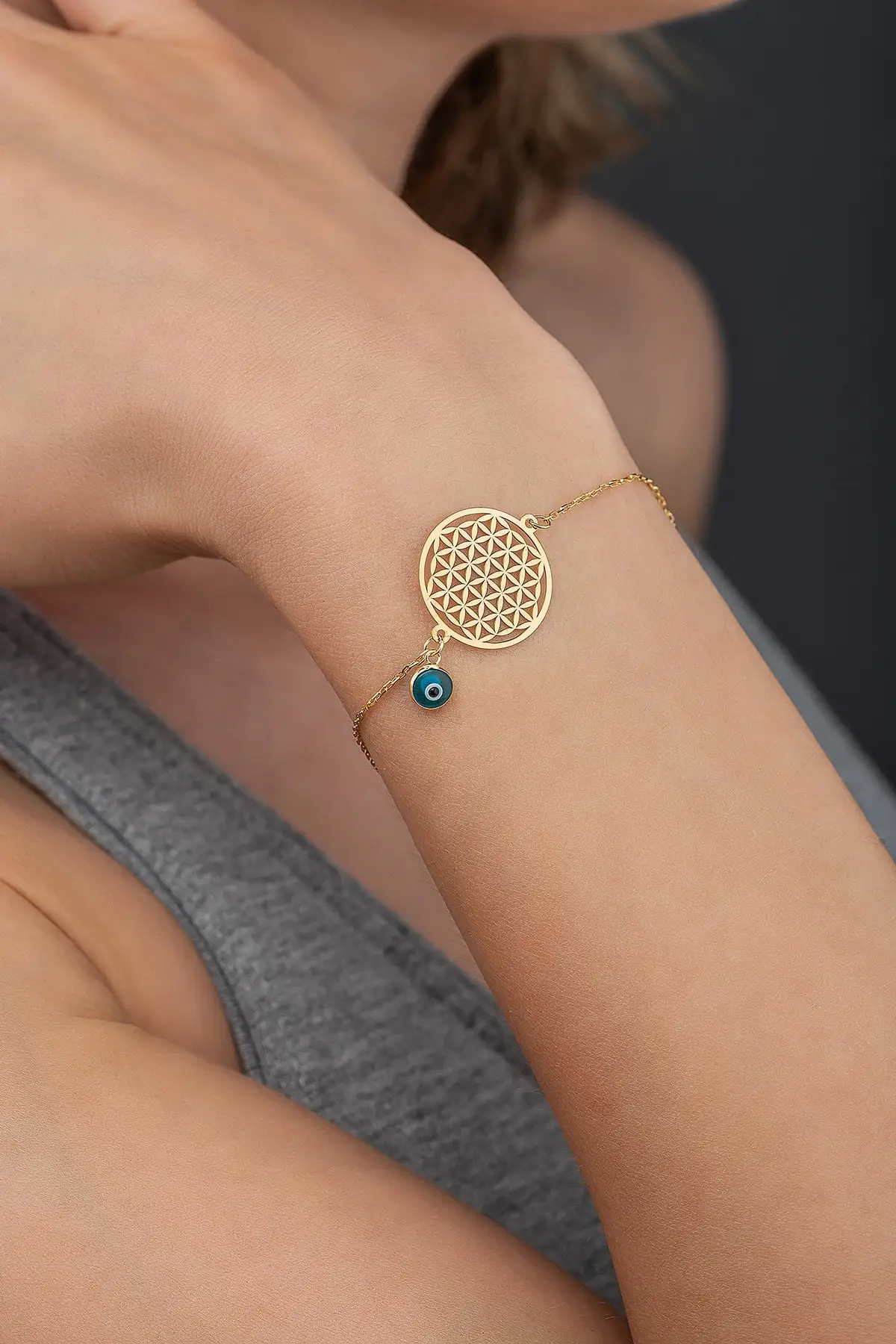 New Fashion Flower of Life Silver Bangle Women Fashion Elegant Stylish Design Jewelry Glamorous Bracelet
New Fashion Flower of Life Silver Bangle Women Fashion Elegant Stylish Design Jewelry Glamorous Bracelet