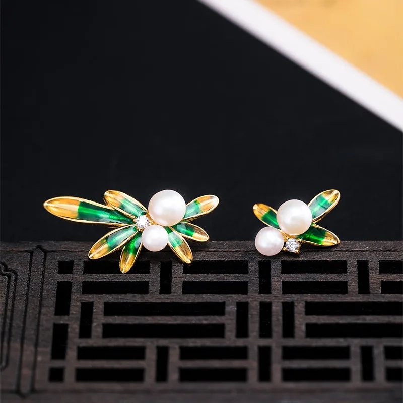 

New Freshwater Pearl Cypress Leaf 18k Gold Stud Earrings For Women Asymmetry 925 Sterling Silver Earings Vintage Jewelry 2021
