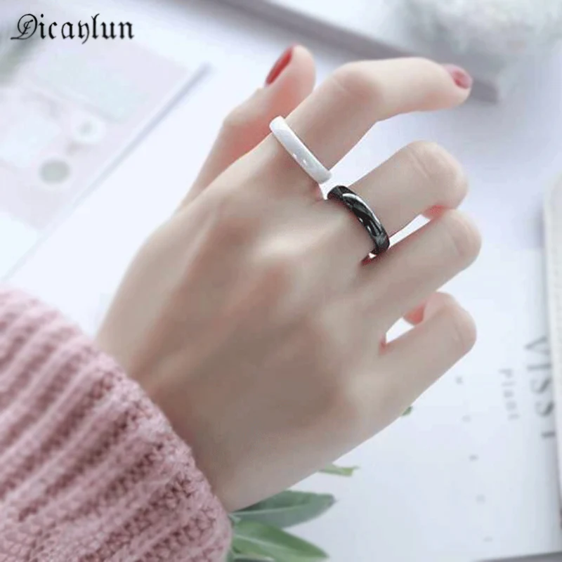Женское керамическое кольцо 3 мм голубое черное белое розовое в минималистичном