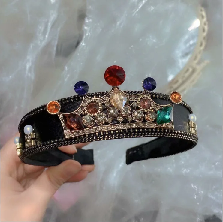 women hairbands New luxury color diamond crystal crown shape female headbands hairpin hair accessories headwear
women hairbands New luxury color diamond crystal crown shape female headbands hairpin hair accessories headwear