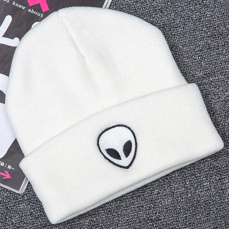 Fashion Trend Alien Embroidery Knitted Hat New Street Hip Hop Hat Men Warm Wool Hat Women
Fashion Trend Alien Embroidery Knitted Hat New Street Hip Hop Hat Men Warm Wool Hat Women