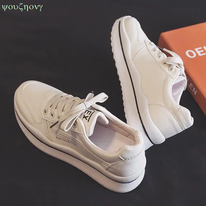 Новинка осени 2021, дышащая Спортивная обувь для отдыха для студентов, женская обувь для бега, огня башни, популярный стиль ins tide
Новинка осени 2021, дышащая Спортивная обувь для отдыха для студентов, женская обувь для бега, огня башни, популярный стиль ins tide