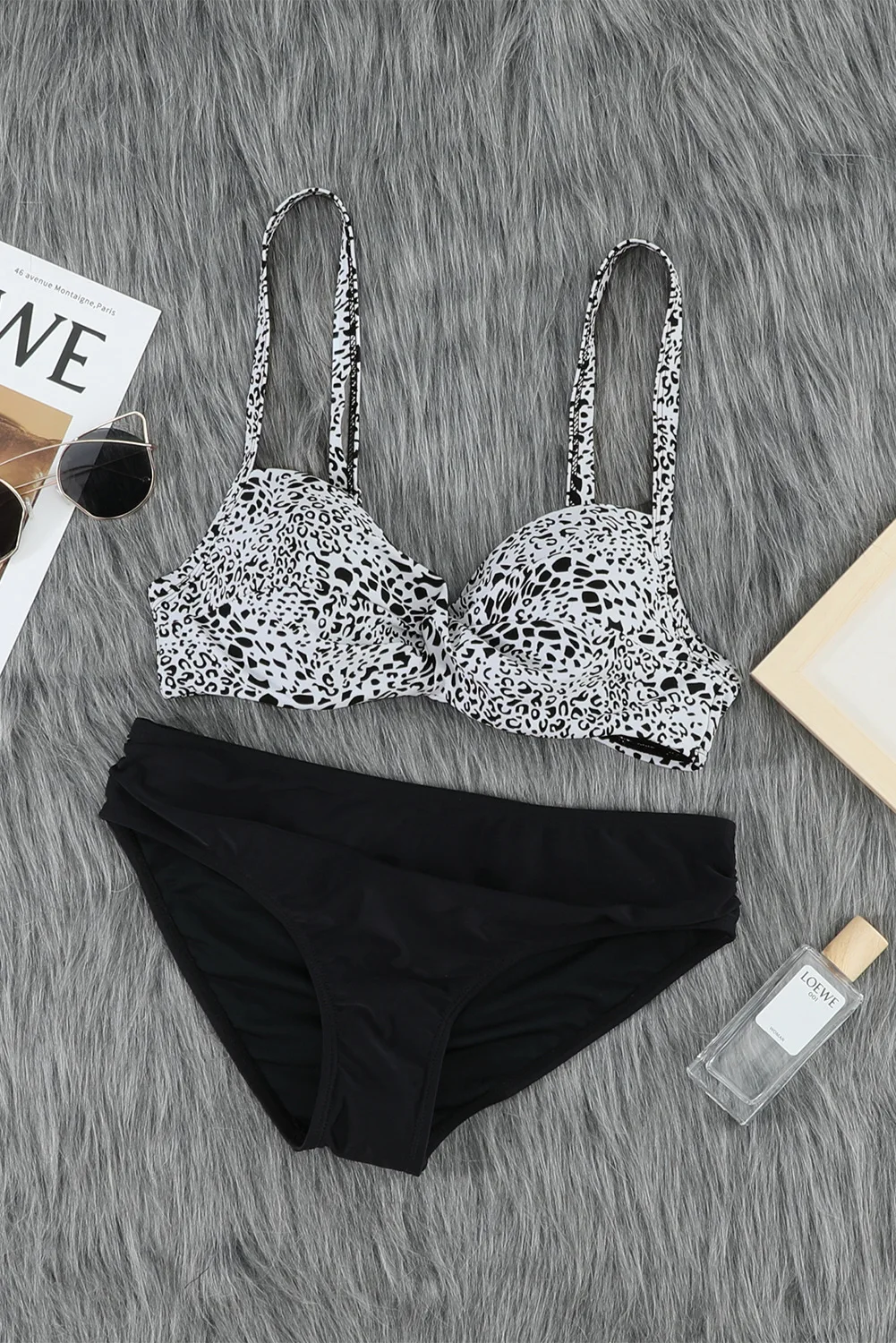 Sexy Bikini 2021 Pleated Swimsuit Female Swimwear Women Bikini Set Bather Swimming Beachwear Bathing Suit 2 Piece Sets
Sexy Bikini 2021 Pleated Swimsuit Female Swimwear Women Bikini Set Bather Swimming Beachwear Bathing Suit 2 Piece Sets