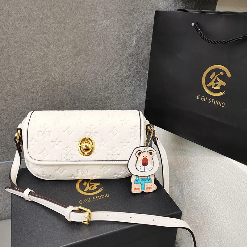 2021 New Fashion Single Shoulder Messenger Bag Ladies Fashionable Purses and Handbags Luxury Designer Purses and Handbags Speedy
2021 New Fashion Single Shoulder Messenger Bag Ladies Fashionable Purses and Handbags Luxury Designer Purses and Handbags Speedy