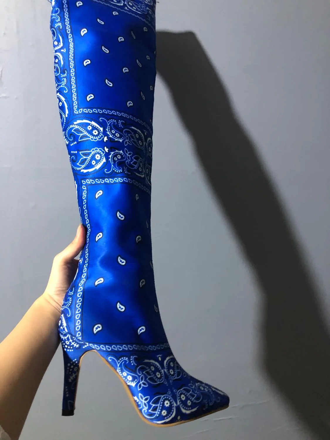 High Heel Fancy Soft Bandana Upper Women Over Knee High Boots Side Half-zip Thin Heel Thigh High Booties for Ladies Big Size 43
High Heel Fancy Soft Bandana Upper Women Over Knee High Boots Side Half-zip Thin Heel Thigh High Booties for Ladies Big Size 43