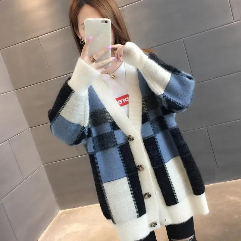 2020 New Women's Cardigan Autumn And Winter Imitation Velvet Lattice Single-breasted Long-sleeved Thick Warm
2020 New Women's Cardigan Autumn And Winter Imitation Velvet Lattice Single-breasted Long-sleeved Thick Warm