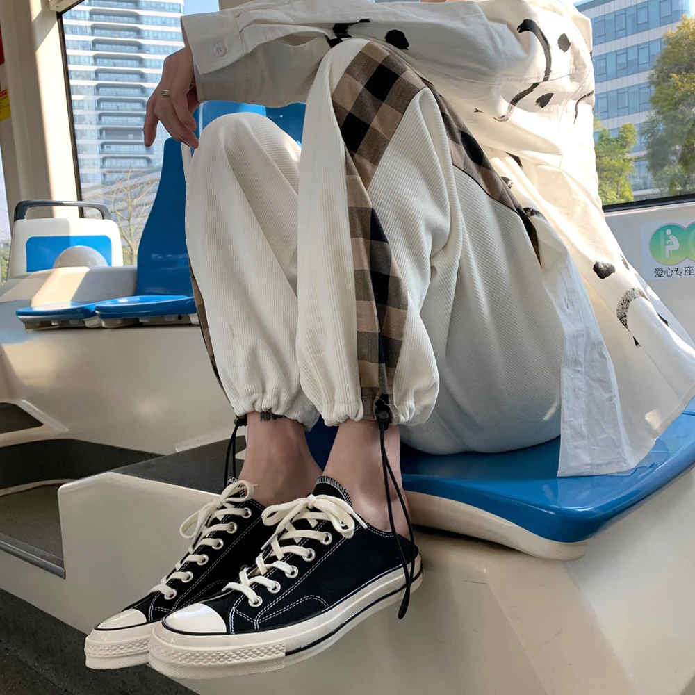 2021 Men's Plaid Spliced Pants Male Loose Sports Bound Feet Elastic Waist Haren Pants Casual Trousers Corduroy Jogger Men Pants
2021 Men's Plaid Spliced Pants Male Loose Sports Bound Feet Elastic Waist Haren Pants Casual Trousers Corduroy Jogger Men Pants
