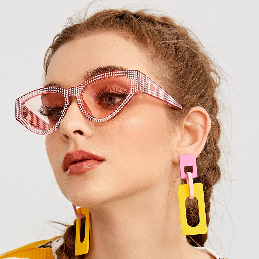 Personality Mosaic Diamond Cat Eye Sunglasses Women Men Luxury Brand Festival Rave Party Sun Glasses Thick Frame Goggle UV400
Personality Mosaic Diamond Cat Eye Sunglasses Women Men Luxury Brand Festival Rave Party Sun Glasses Thick Frame Goggle UV400