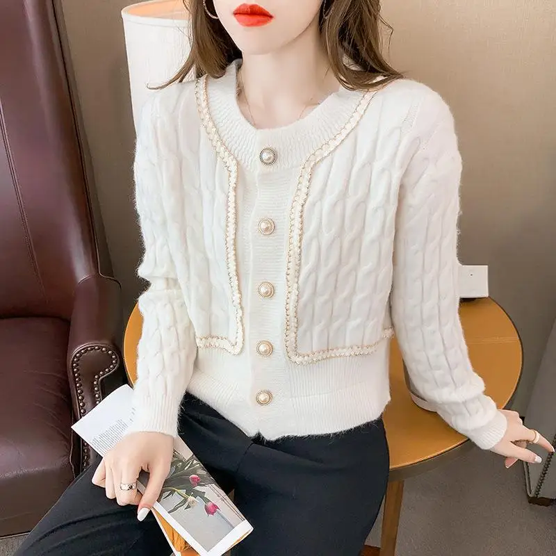 Temperament v-neck loose sweater women autumn/winter 2021 new long-sleeved single-breasted solid color blouse knitted cardigan
Temperament v-neck loose sweater women autumn/winter 2021 new long-sleeved single-breasted solid color blouse knitted cardigan