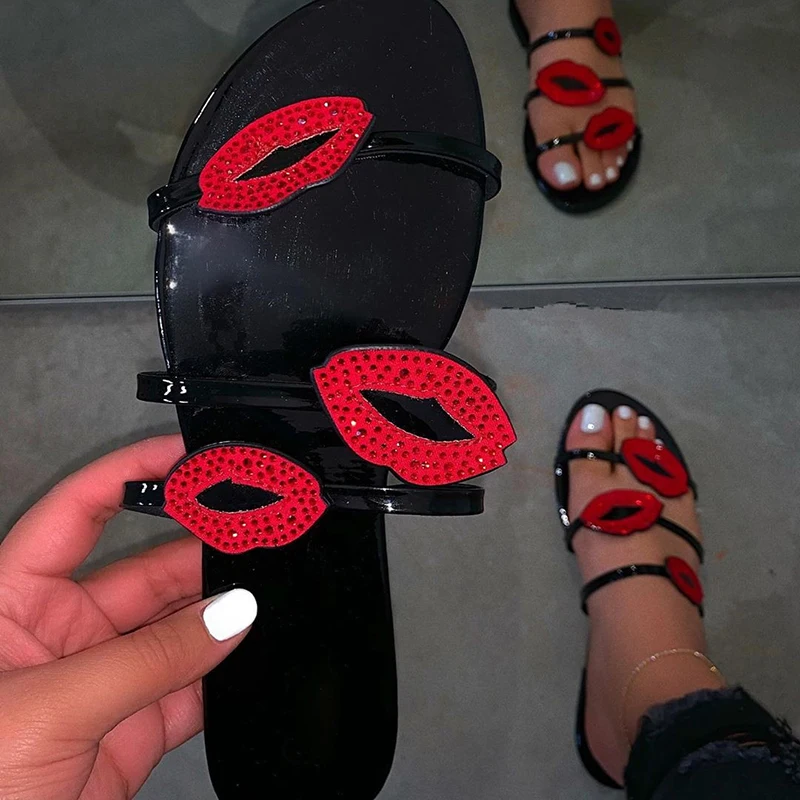New Fashion comfortable sexy lips outdoor Women summer slippers Roman style wild solid color plus size beach slippers 37-42
New Fashion comfortable sexy lips outdoor Women summer slippers Roman style wild solid color plus size beach slippers 37-42