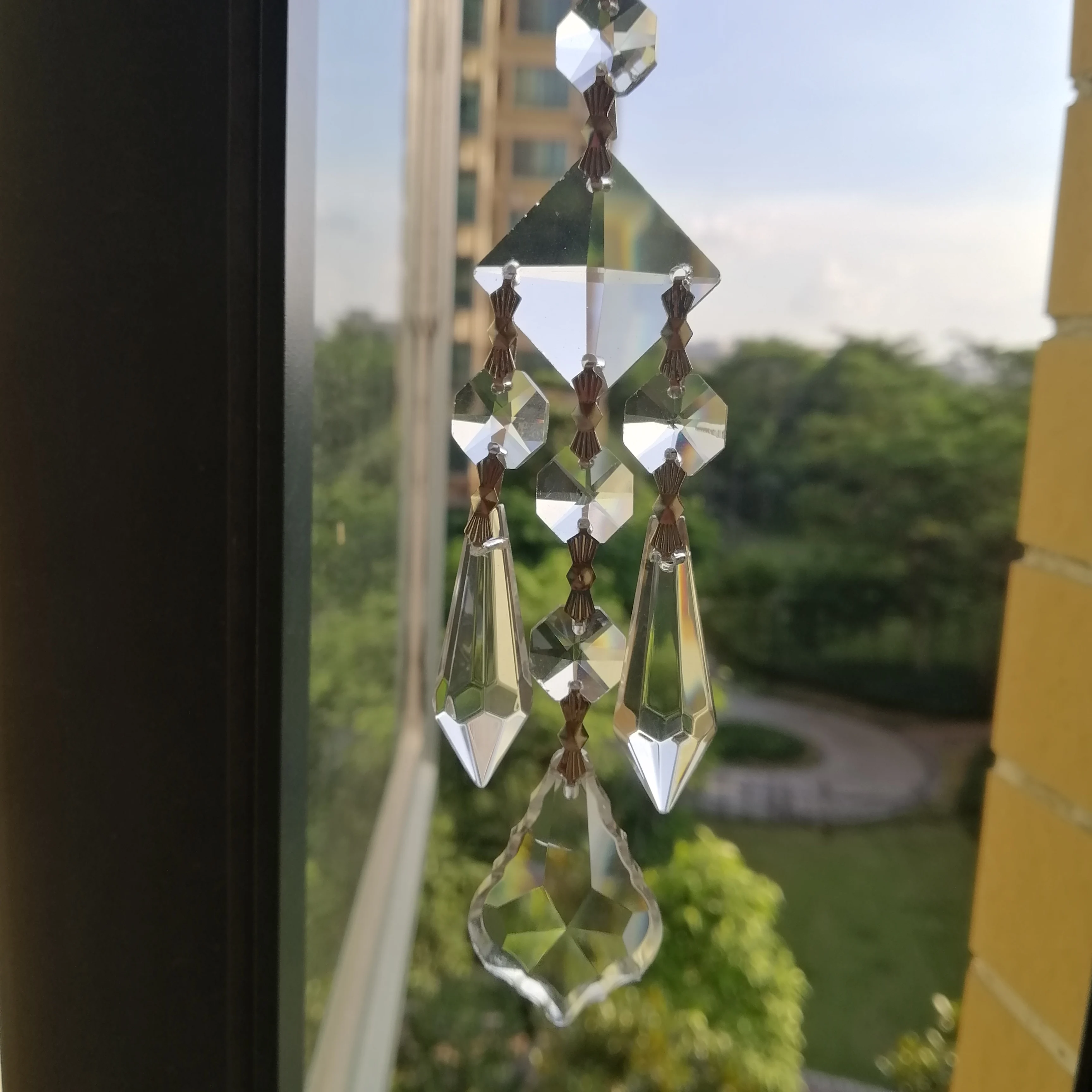 Camal 1set 13.5cm Handmade Crystal Chandelier Maple Leaf Pendant Prism Garden Window Wedding Decor Suncatcher Ornament Hanging
Camal 1set 13.5cm Handmade Crystal Chandelier Maple Leaf Pendant Prism Garden Window Wedding Decor Suncatcher Ornament Hanging