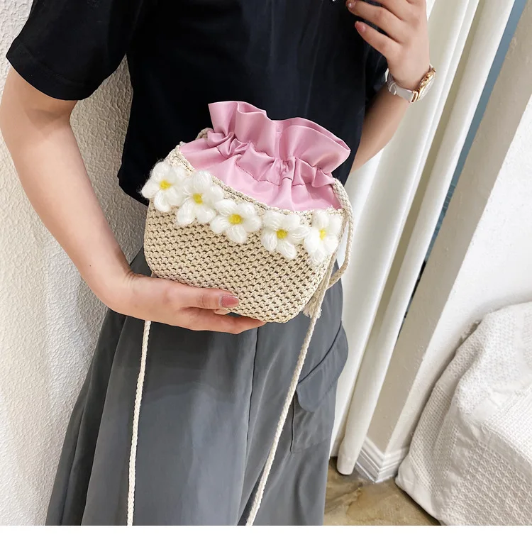 2020 Brand New Fashion Woven Crossbody Bag Female Cute Flower Drawstring Bucket Bag Shoulder Purse for Summer Holiday
2020 Brand New Fashion Woven Crossbody Bag Female Cute Flower Drawstring Bucket Bag Shoulder Purse for Summer Holiday
