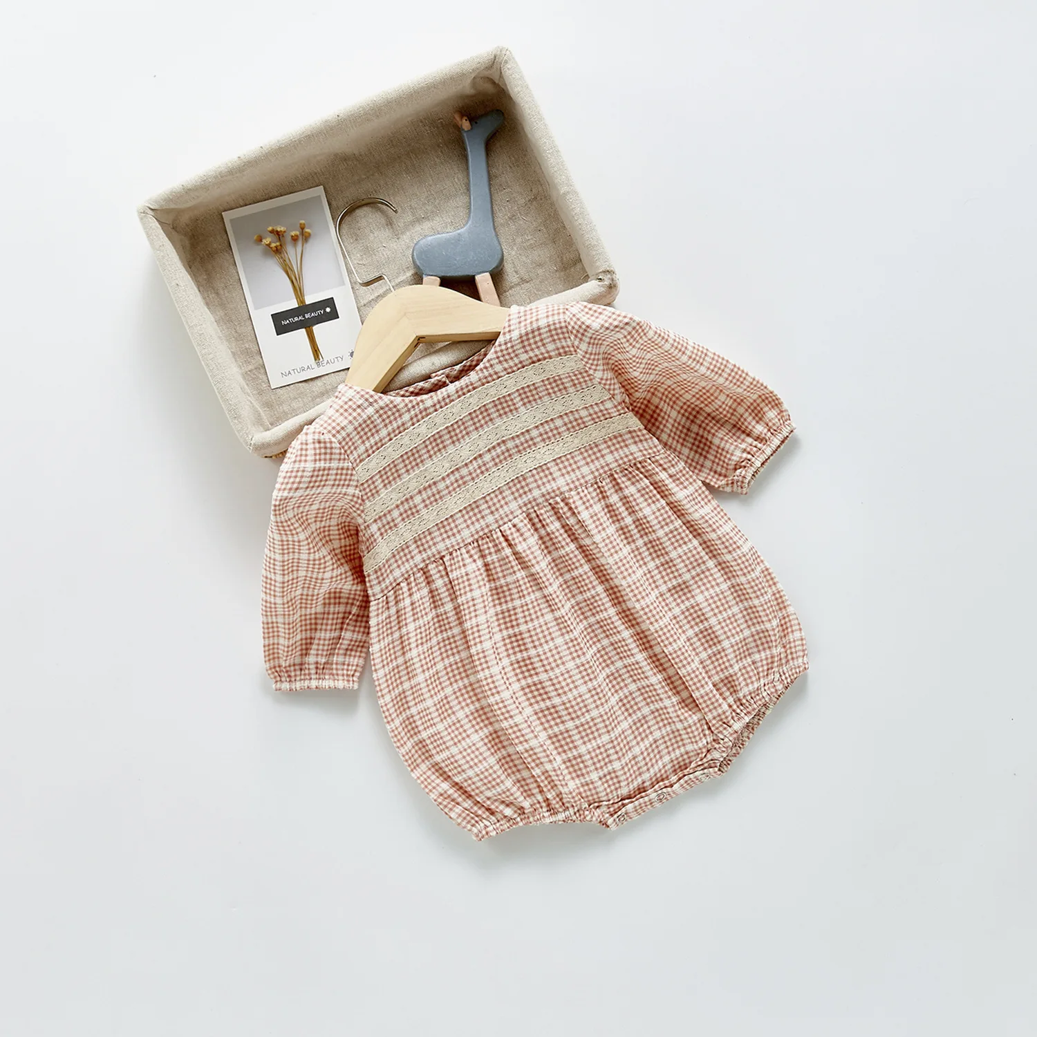 Новинка Осень 2021, милое платье для девочек с рисунком, кружевное цельное детское платье с длинным рукавом, одежда для Хэллоуина, Одежда для н...
Новинка Осень 2021, милое платье для девочек с рисунком, кружевное цельное детское платье с длинным рукавом, одежда для Хэллоуина, Одежда для н...