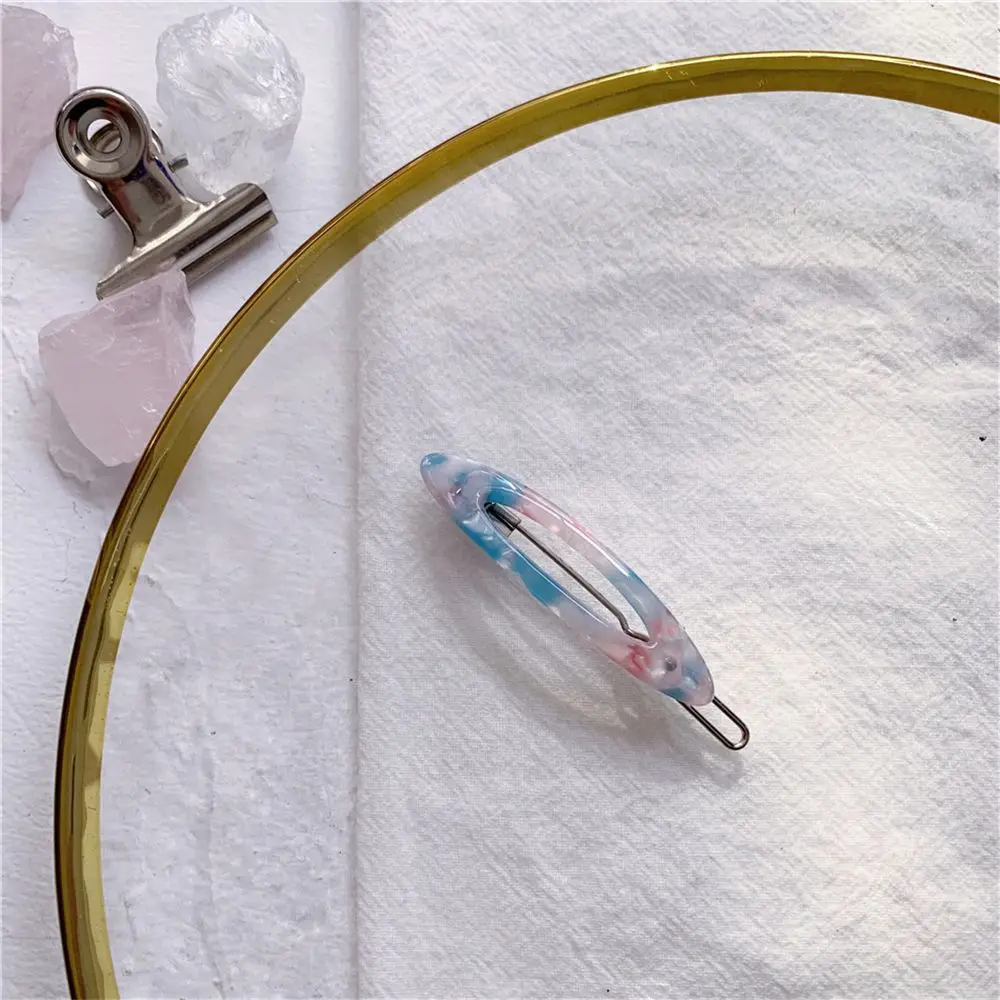 1 Pcs Korea Vintage Acetic Acid Acrylic Hair Clips Geometric Hollow Oval Marble Hairpin Hair Accessories For Women girls
1 Pcs Korea Vintage Acetic Acid Acrylic Hair Clips Geometric Hollow Oval Marble Hairpin Hair Accessories For Women girls