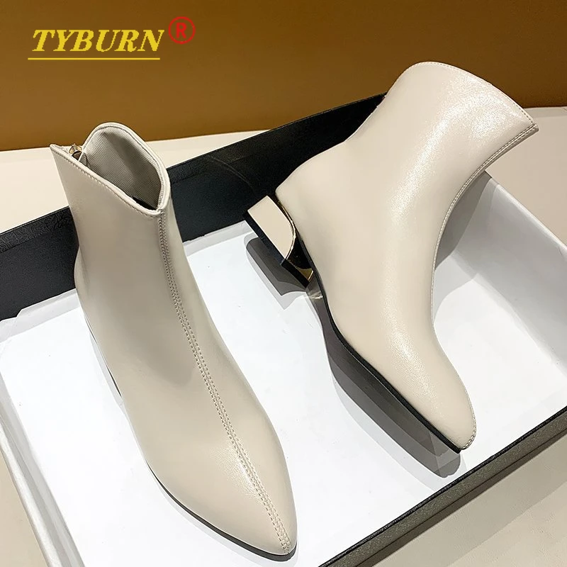Patent Leather Women's Warm Non-slip Pointed 3.5cm Heel Zipper Fashion Women's Boots Black Beige Plus Size 40 Zapatos De Mujer
Patent Leather Women's Warm Non-slip Pointed 3.5cm Heel Zipper Fashion Women's Boots Black Beige Plus Size 40 Zapatos De Mujer