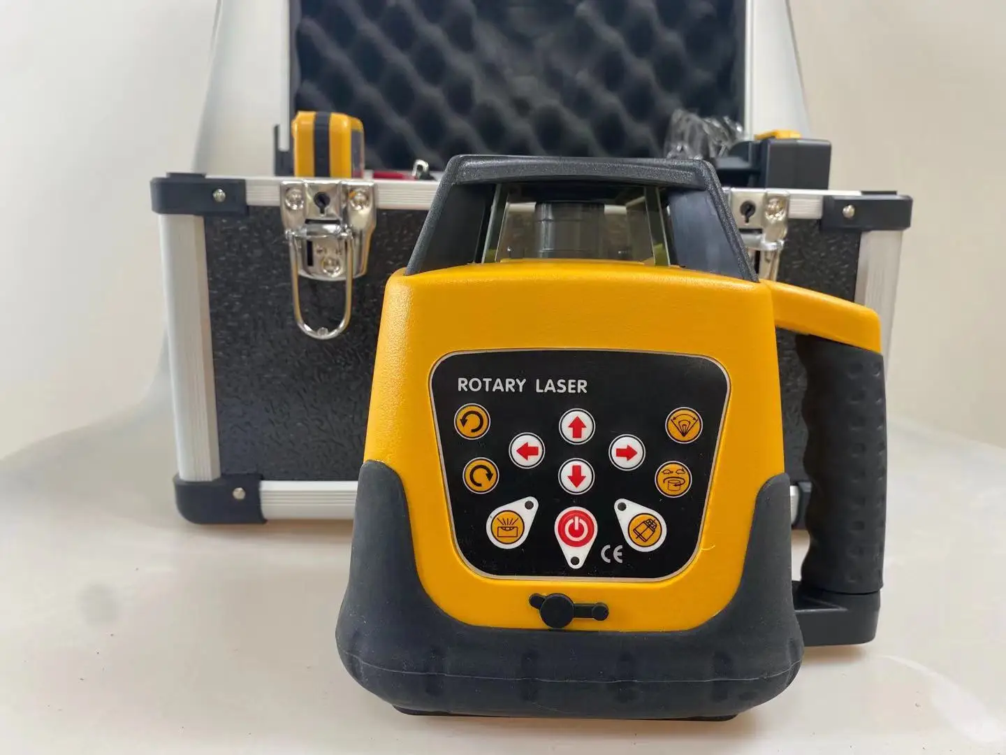 Красный вращающийся лазерный уровень с автоматическим самовыравниванием под углом 360 °, 500 нм, диапазон 500 м, вращающийся лазерный уровень м
Красный вращающийся лазерный уровень с автоматическим самовыравниванием под углом 360 °, 500 нм, диапазон 500 м, вращающийся лазерный уровень м