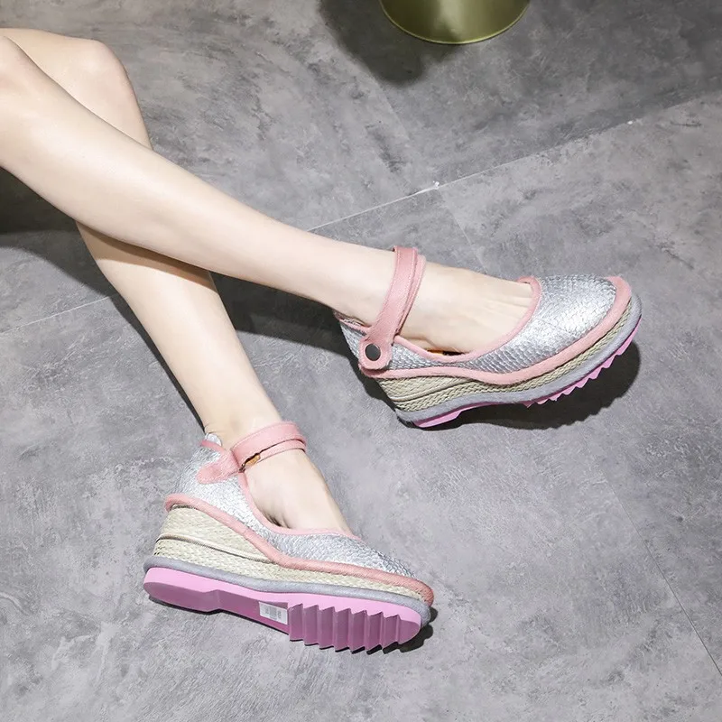 High Quality Women Genuine Leather Wedges Shoes Thick Platform Strap Sweet Ladies Casual Shoes Spring Shallow Colors Mixed Shoes
High Quality Women Genuine Leather Wedges Shoes Thick Platform Strap Sweet Ladies Casual Shoes Spring Shallow Colors Mixed Shoes