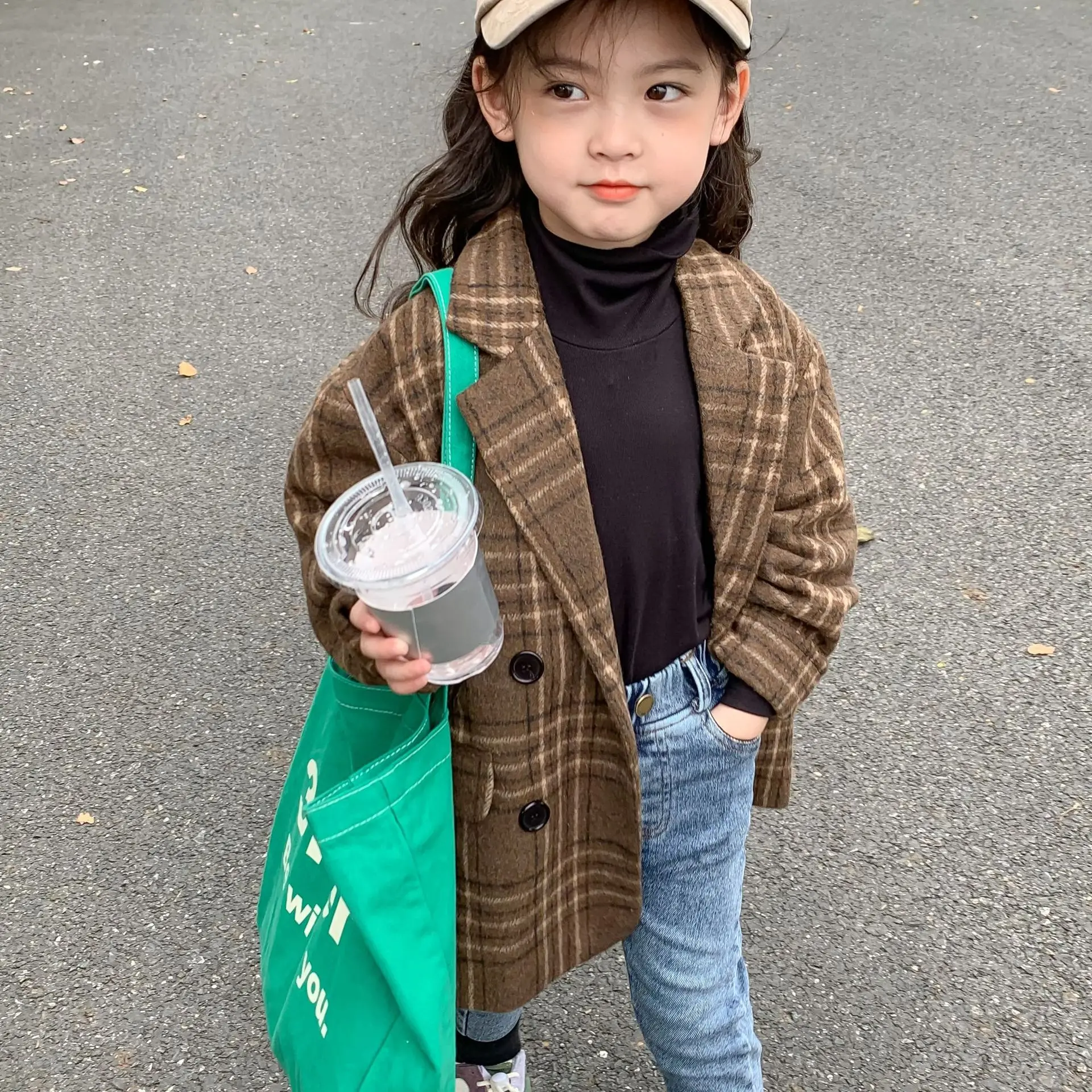 MILA CHOU 2021 Winter Baby Girls Plaid Blazer suit Children Cotton-Padded Mid-length Woolen Coat Jacket Kids Clothes Overcoat
MILA CHOU 2021 Winter Baby Girls Plaid Blazer suit Children Cotton-Padded Mid-length Woolen Coat Jacket Kids Clothes Overcoat