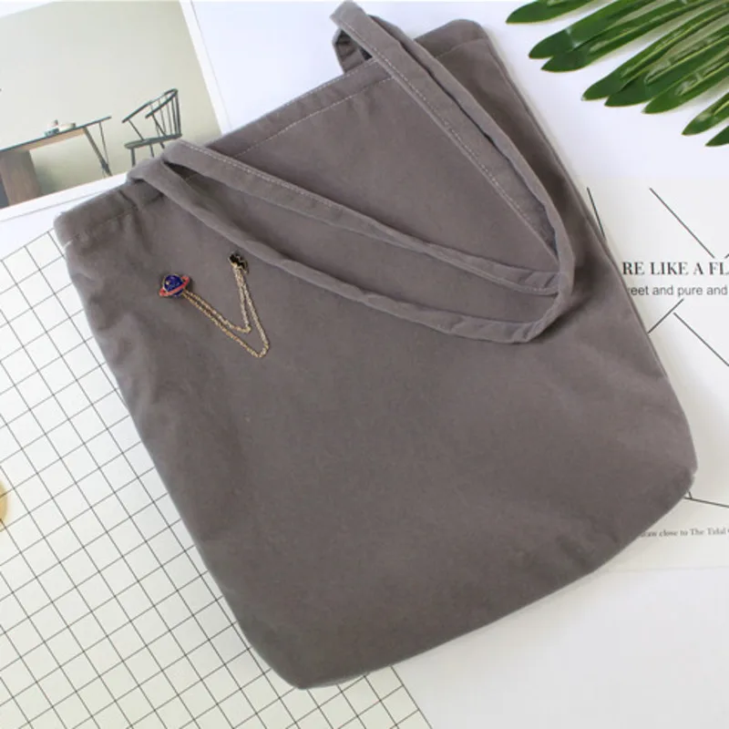 Pure Color Flocking Cloth Single Shoulder Bag Hand Bag Women Simple Literature And Art Small Fresh Brooch Decoration Thickening
Pure Color Flocking Cloth Single Shoulder Bag Hand Bag Women Simple Literature And Art Small Fresh Brooch Decoration Thickening
