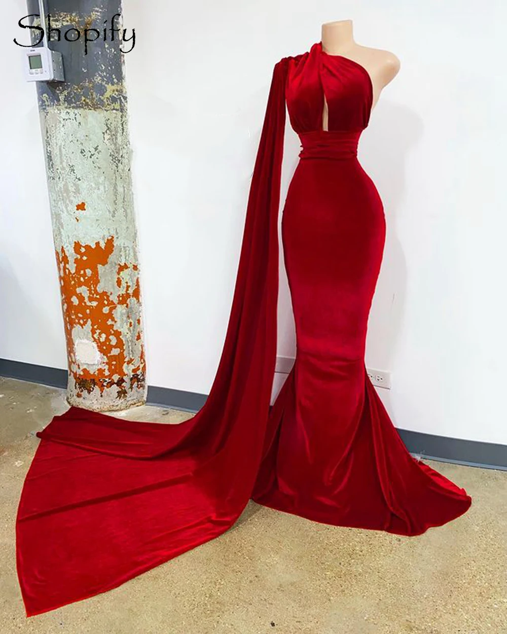 Sexy Mermaid One Shoulder Sleeveless African Black Girls Side Train Red Velvet Long Prom Dresses 2022
Sexy Mermaid One Shoulder Sleeveless African Black Girls Side Train Red Velvet Long Prom Dresses 2022